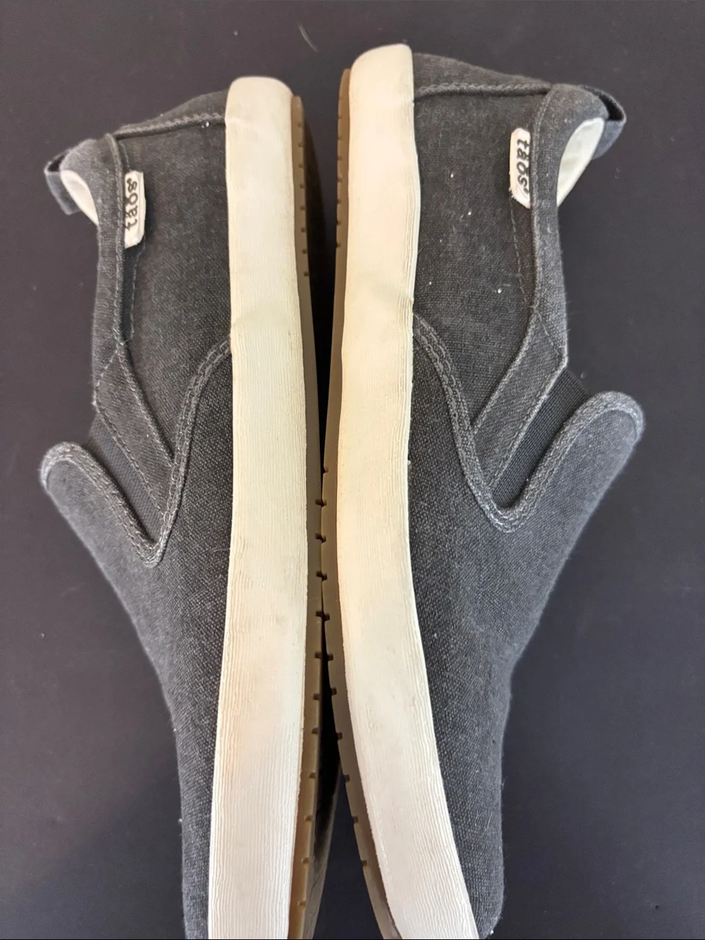Taos Dark Gray Dandy Canvas Slip-on Shoe Sneaker Size 8.5